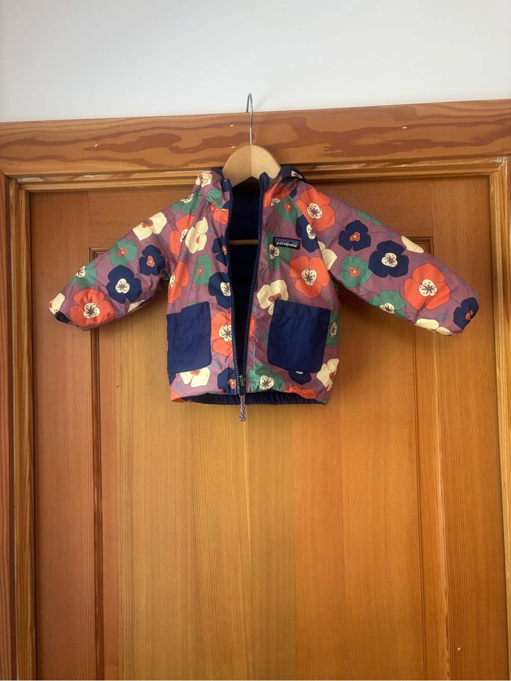 Patagonia Girls Reversible Floral Blue Down Puffer Jacket. 2T